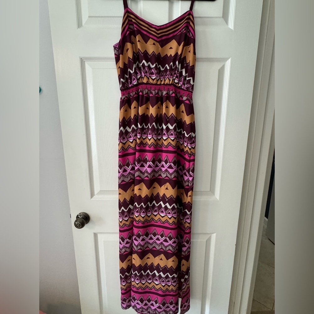 LOFT Maxi Dress with Geometric Aztec print size M